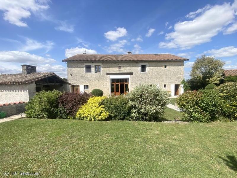 Maison - 252 m² - 5 pièces