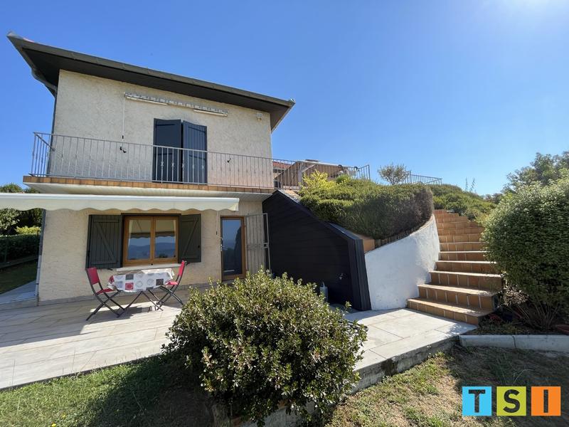 Maison - 215 m² - 7 pièces