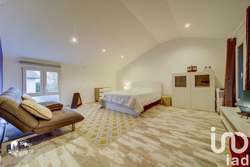 Maison de village - 210 m² - 9 pièces