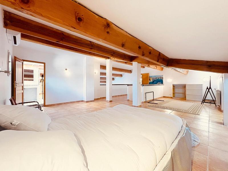 Villa - 200 m² - 6 pièces