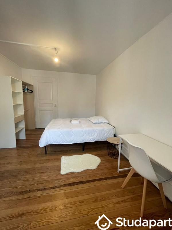 Chambre - 9 m² - 1 pièce