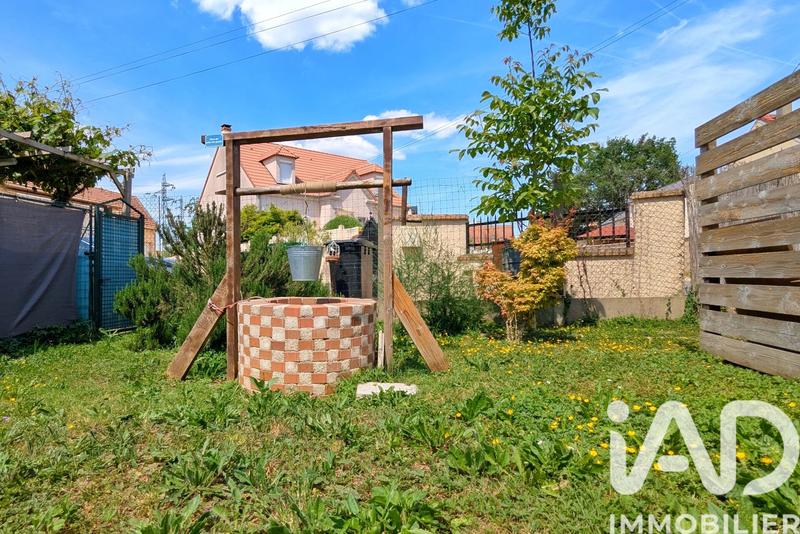 Maison - 94 m² - 5 pièces