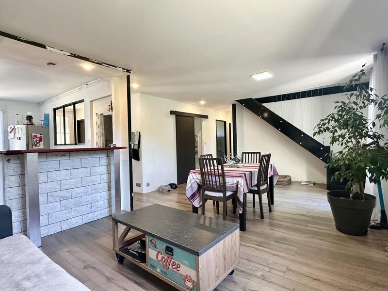 Maison - 121 m² - 5 pièces