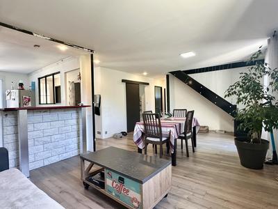 Maison - 121 m² - 5 pièces