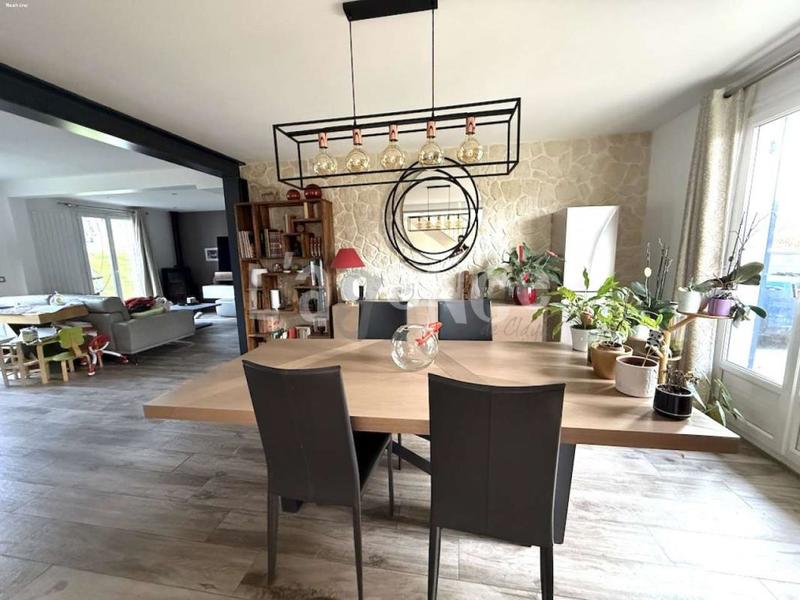 Maison - 194 m² - 7 pièces