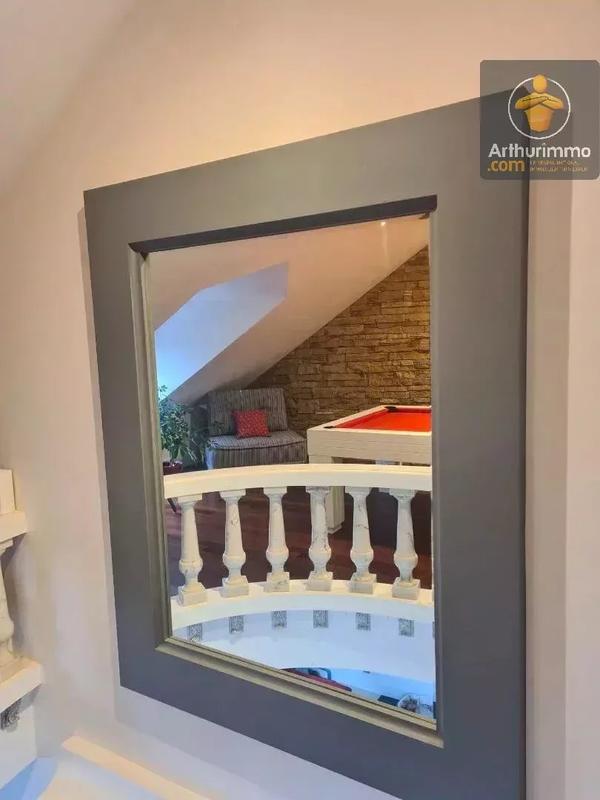 Maison - 230 m² - 7 pièces