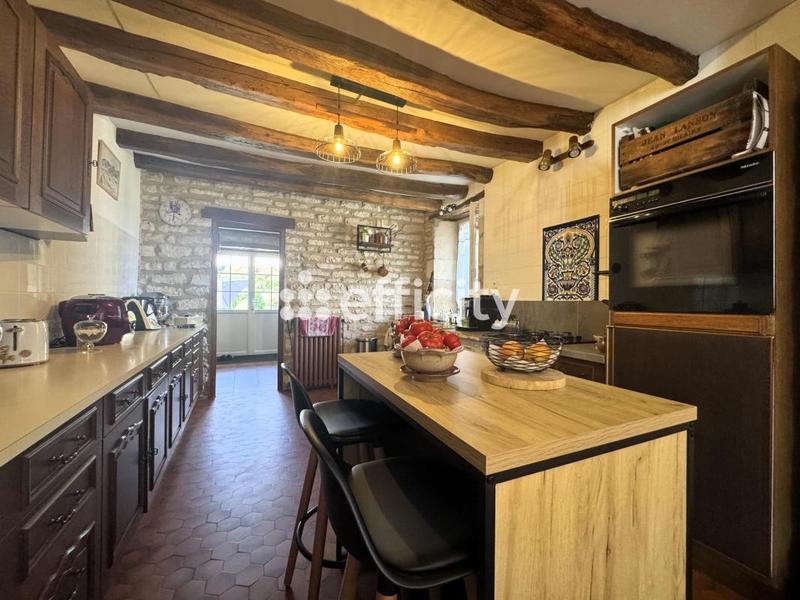 Maison - 215 m² - 8 pièces