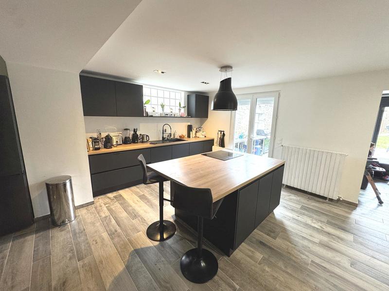 Maison ancienne - 378 m² - 9 pièces