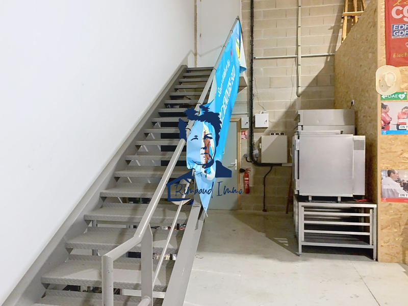 Local d'activités - 300 m²