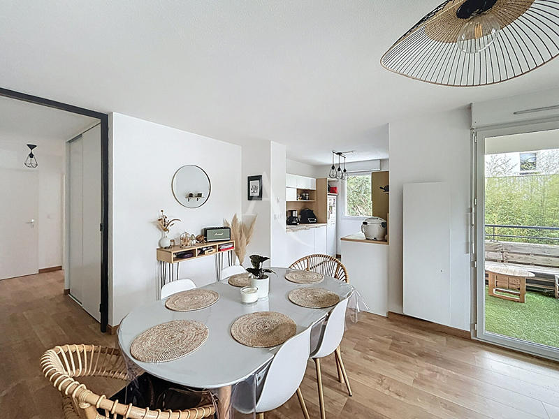 Appartement - 64 m² - 3 pièces