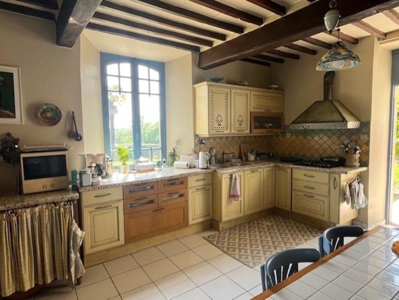 Maison - 310 m² - 8 pièces