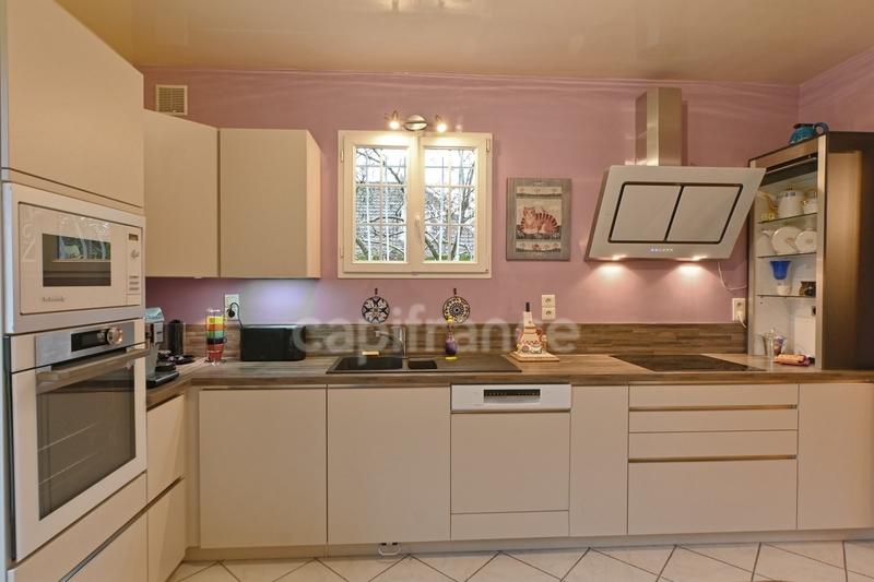 Maison bourgeoise - 225 m² - 9 pièces