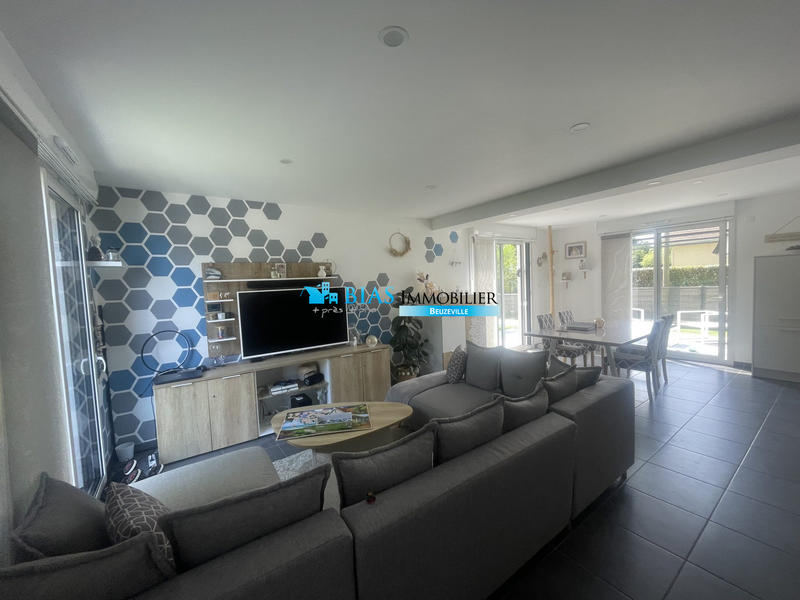 Maison - 110 m² - 6 pièces