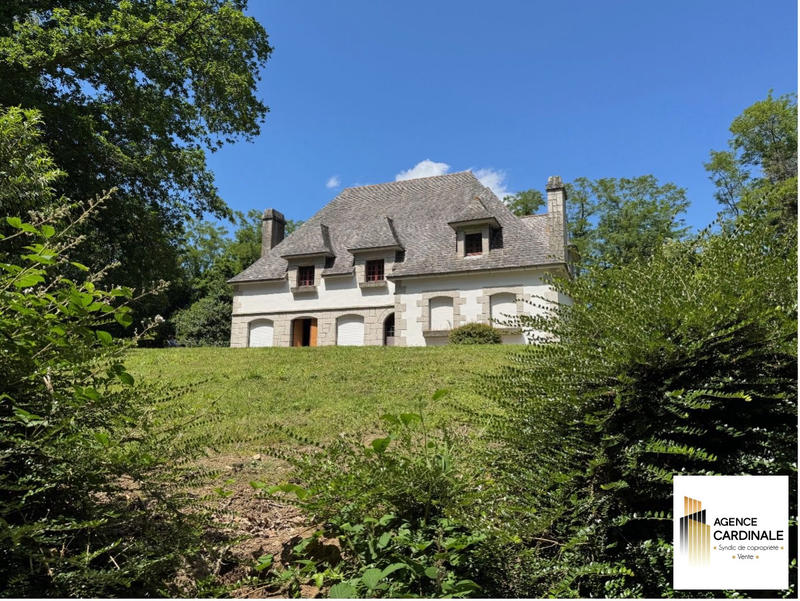 Manoir - 405 m² - 11 pièces