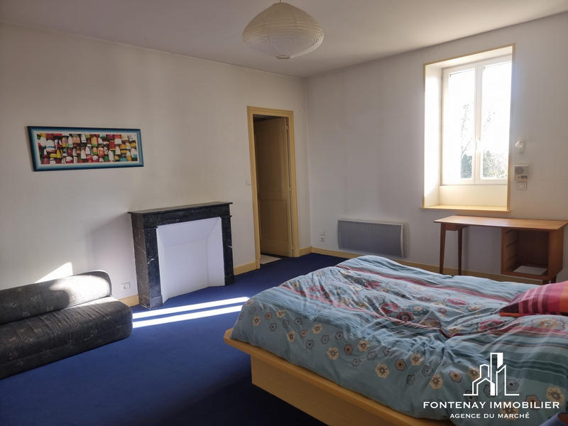 Maison - 385 m² - 10 pièces