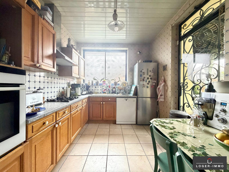 Maison - 210 m² - 10 pièces