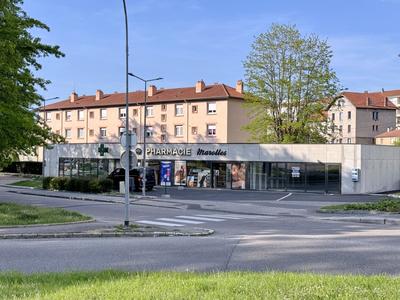 Local commercial - 82 m²