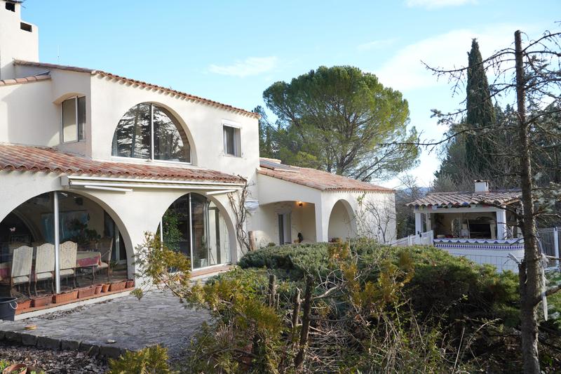Villa - 298 m² - 14 pièces