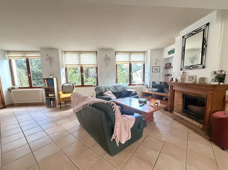 Maison - 229 m² - 9 pièces