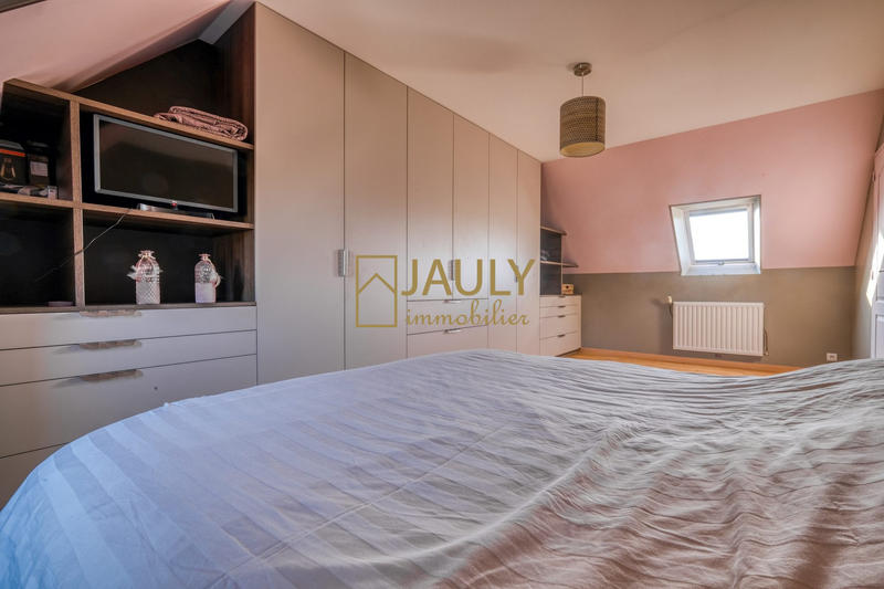 Maison traditionnelle - 173 m² - 7 pièces