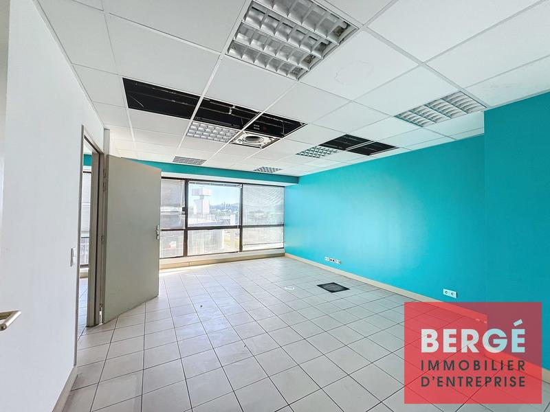 Bureau - 1 000 m²