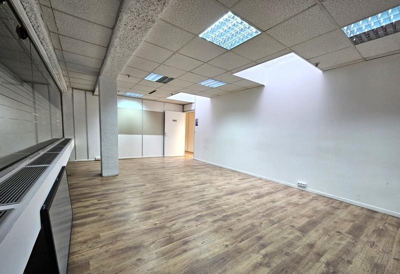 Local commercial - 215 m²