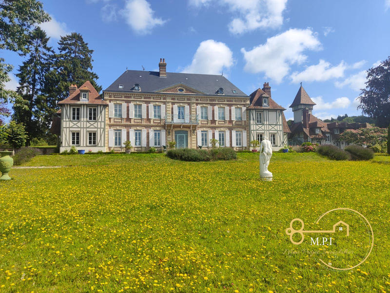 Château - 779 m² - 13 pièces