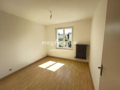 Maison - 77 m² - 4 pièces