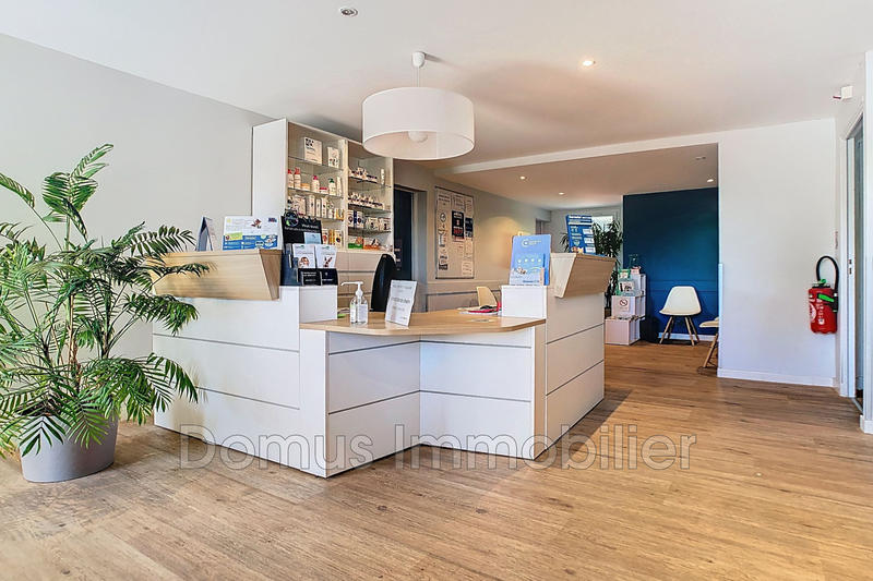 Maison - 288 m² - 13 pièces