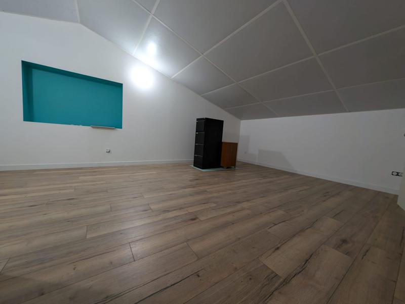 Local d'activités - 450 m²