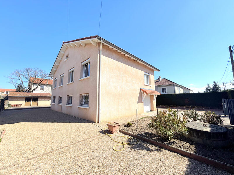 Maison - 153 m² - 7 pièces
