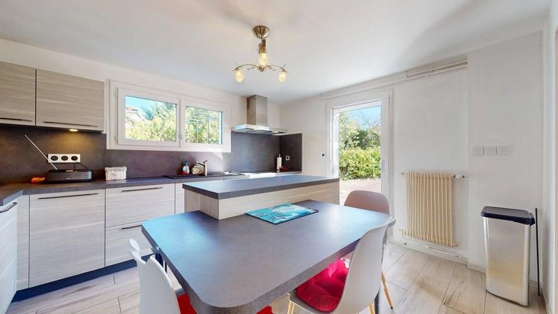 Maison - 161 m² - 7 pièces