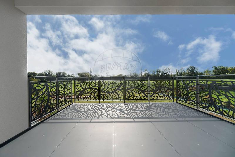 Villa - 277 m² - 10 pièces