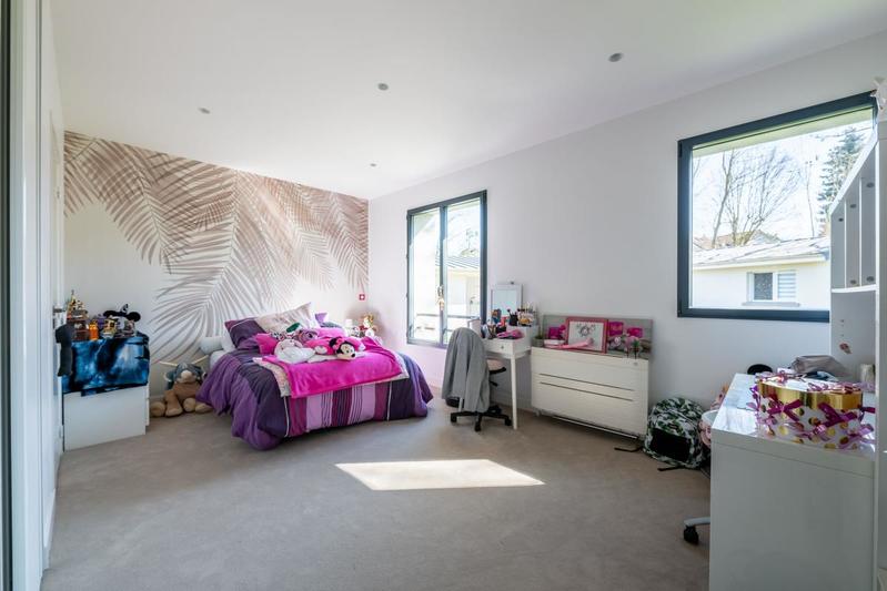 Villa - 328 m² - 8 pièces