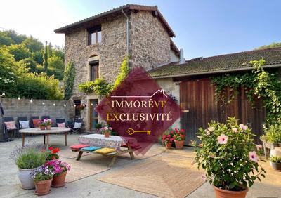 Maison - 86 m² - 6 pièces