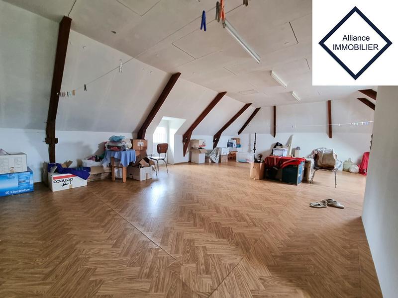 Maison - 214 m² - 7 pièces