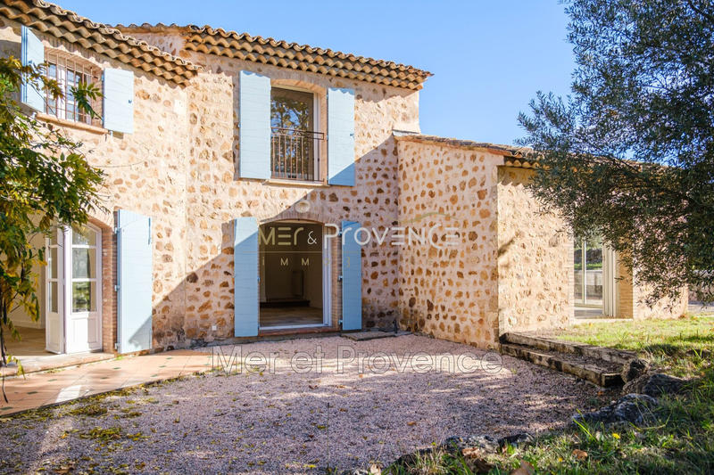 Villa - 250 m² - 8 pièces