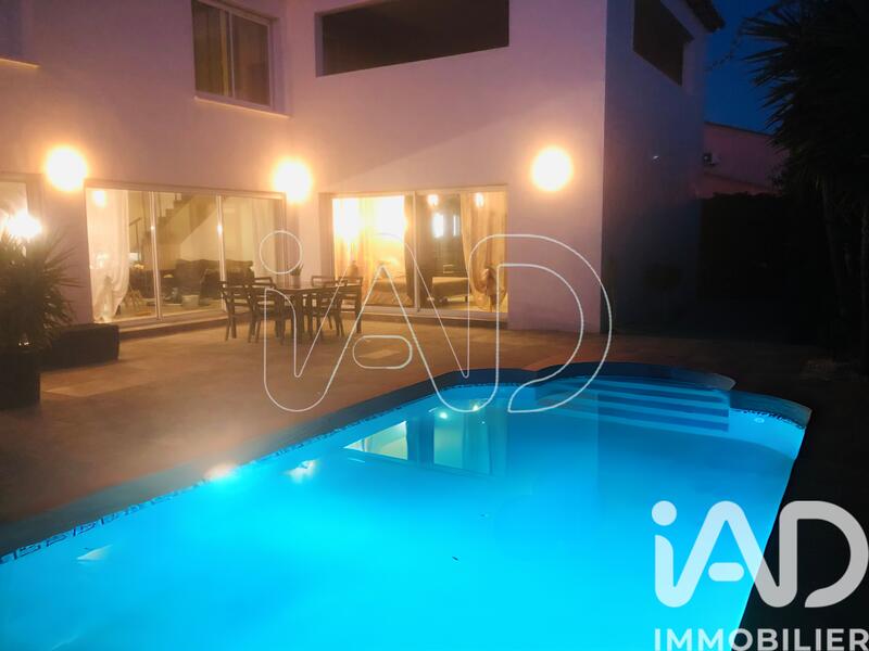 Maison - 181 m² - 6 pièces