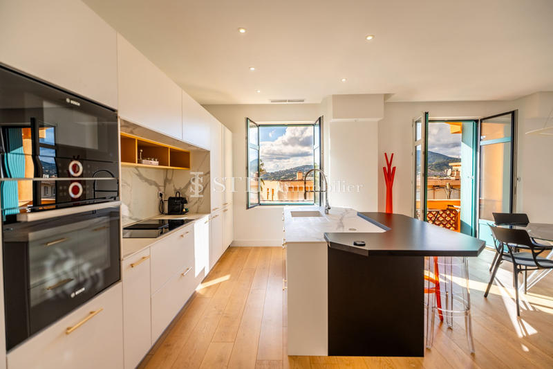 Appartement - 85 m² - 3 pièces