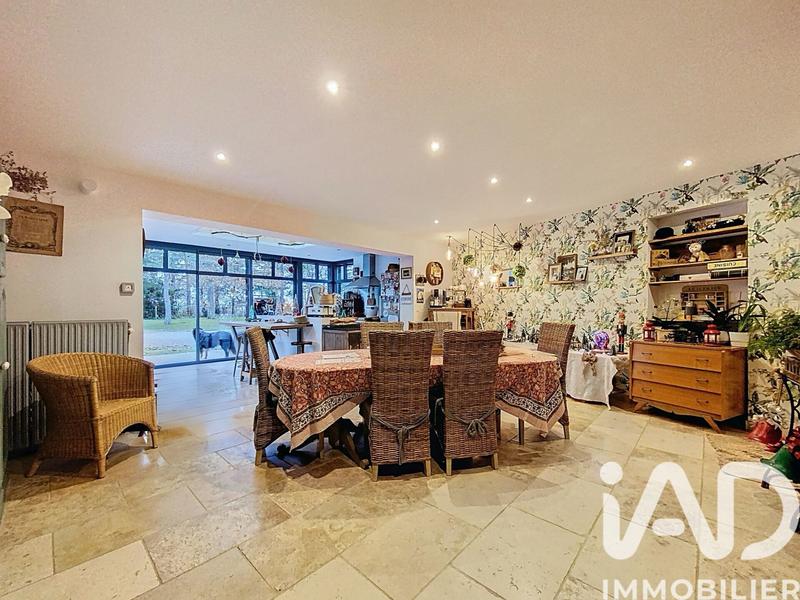 Maison - 234 m² - 7 pièces