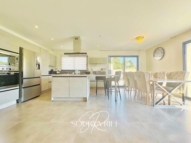 Maison - 132 m² - 5 pièces