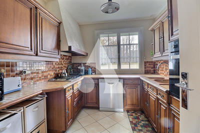 Maison - 94 m² - 5 pièces