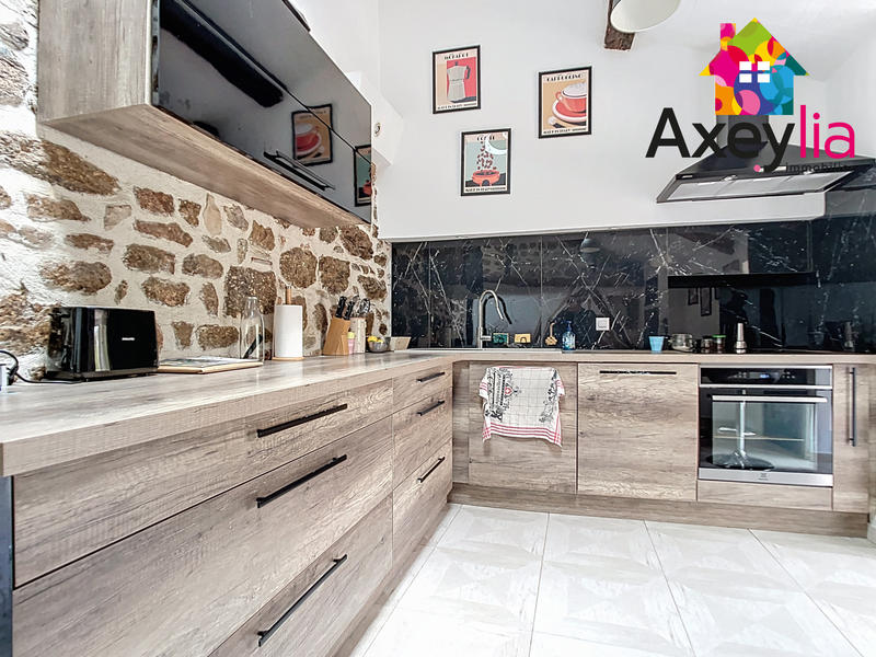 Maison - 90 m² - 4 pièces