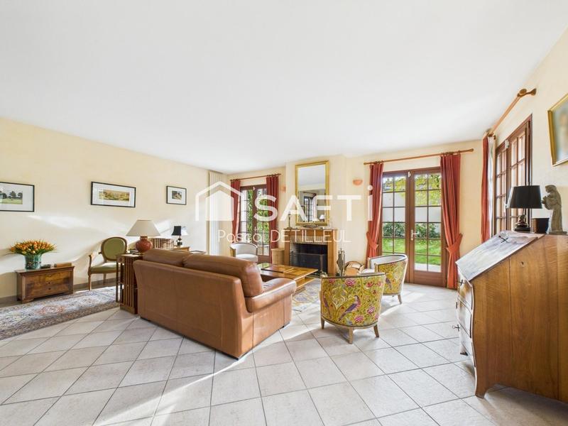 Maison - 201 m² - 8 pièces