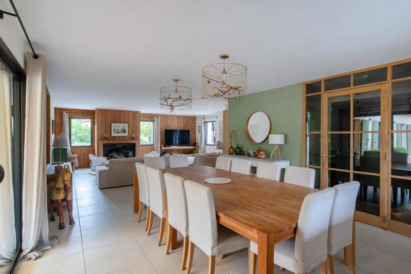 Maison - 160 m² - 4 pièces