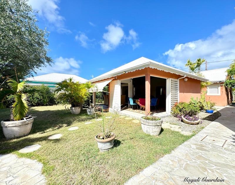 Propriété - 210 m² - 10 pièces