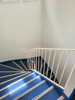 Local commercial - 800 m² - 13 pièces