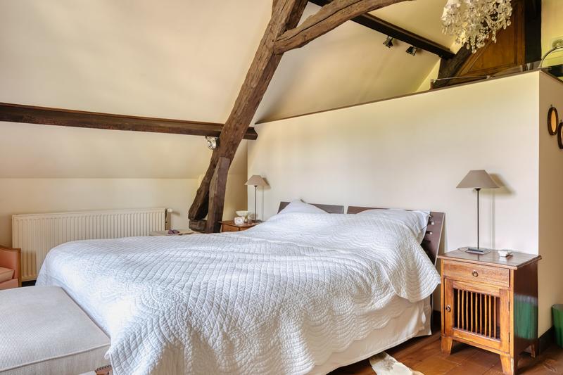 Maison - 268 m² - 8 pièces