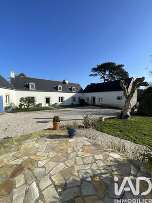 Maison - 281 m² - 11 pièces