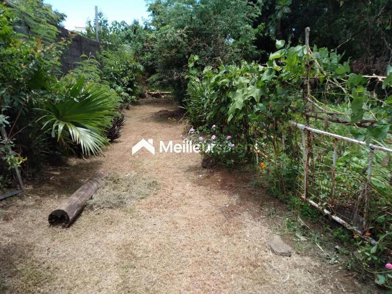 Terrain constructible - 5 300 m²